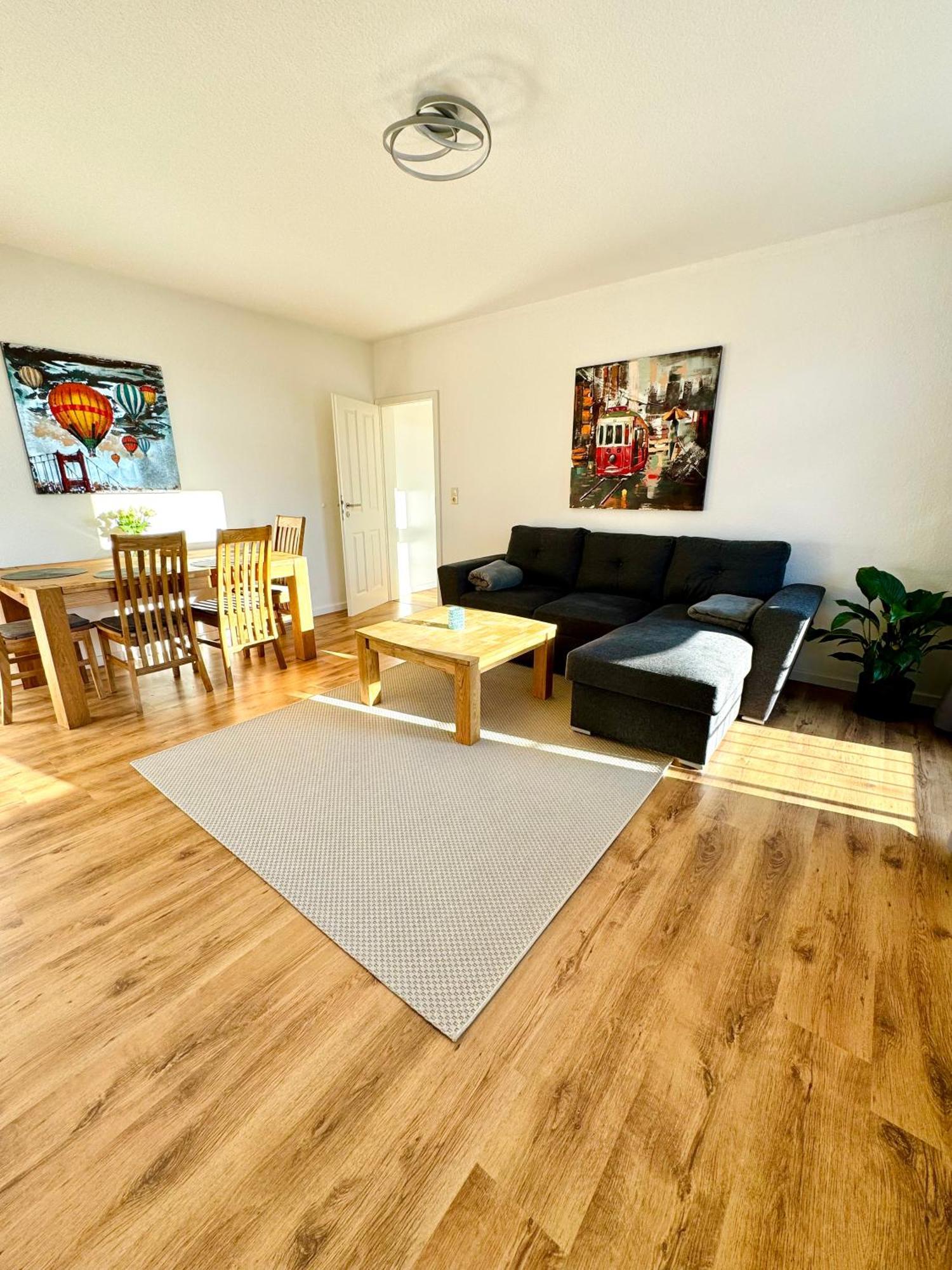 Schicke Wohnung Im Gruenen Hinterhof Шверин Экстерьер фото